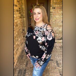 Floral Top Plus